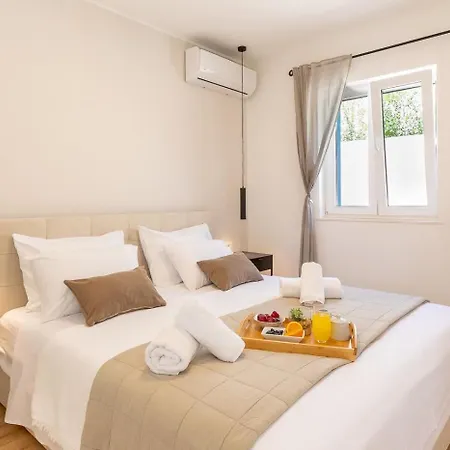 The View * فيلا لوكا