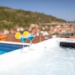 Villa The View *