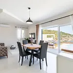 Villa The View