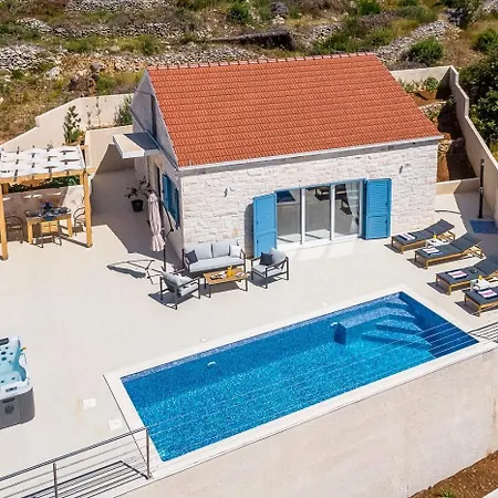 Villa The View *