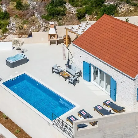 Villa The View
