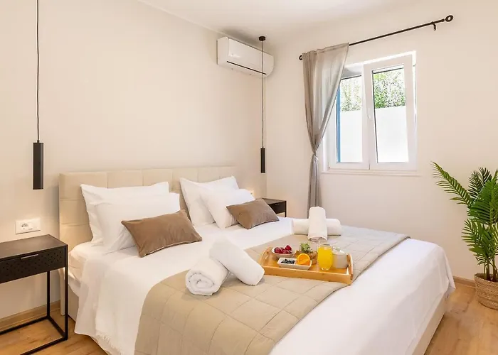 The View * Vela Luka