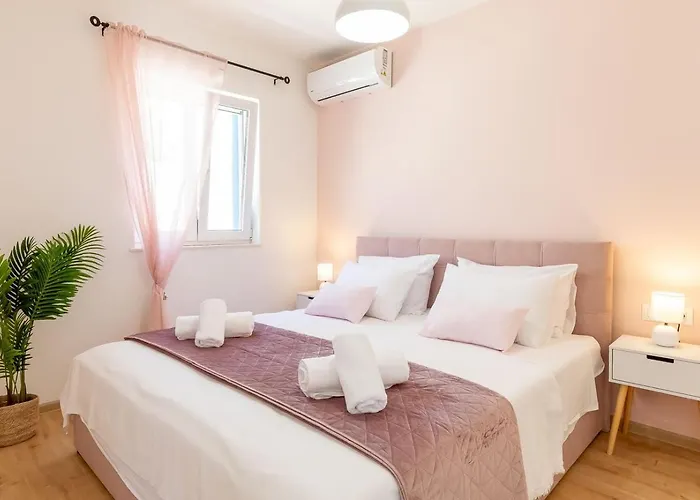 The View * Vela Luka